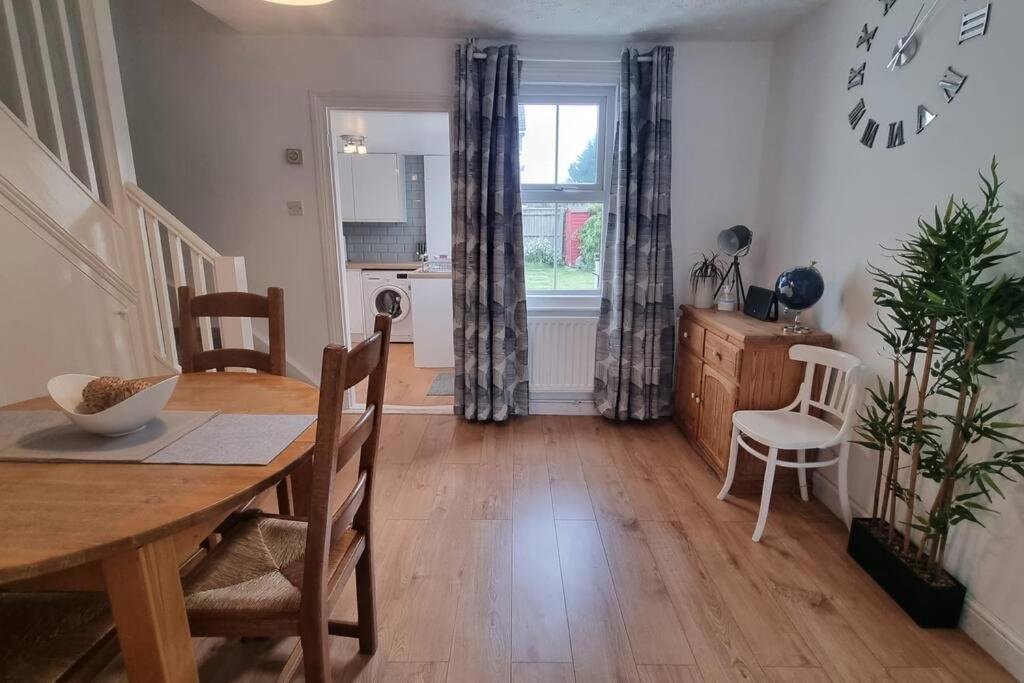 فيلا Entire House With Garden & Parking Nr Ashford Int المظهر الخارجي الصورة
