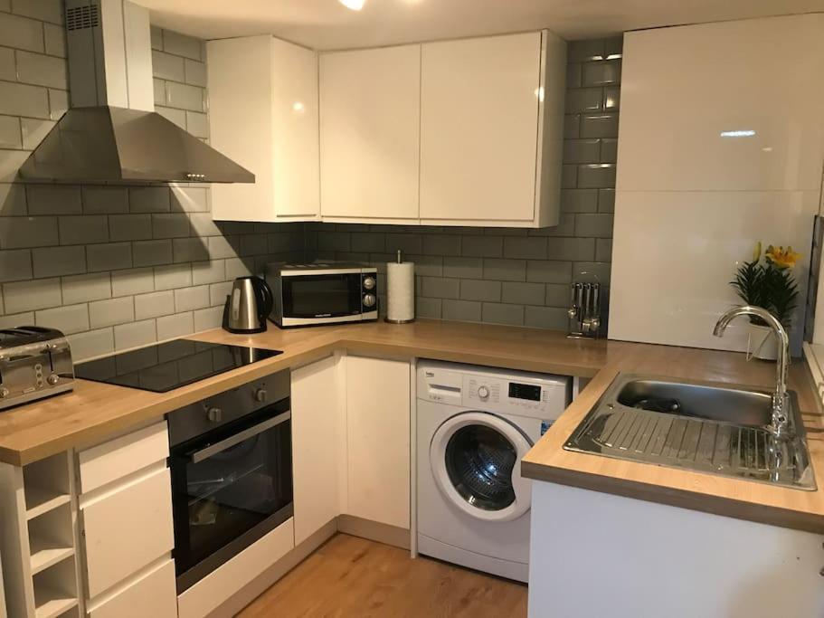 فيلا Entire House With Garden & Parking Nr Ashford Int المظهر الخارجي الصورة