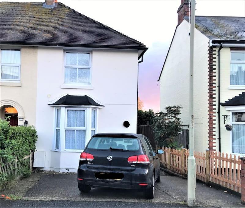 فيلا Entire House With Garden & Parking Nr Ashford Int المظهر الخارجي الصورة
