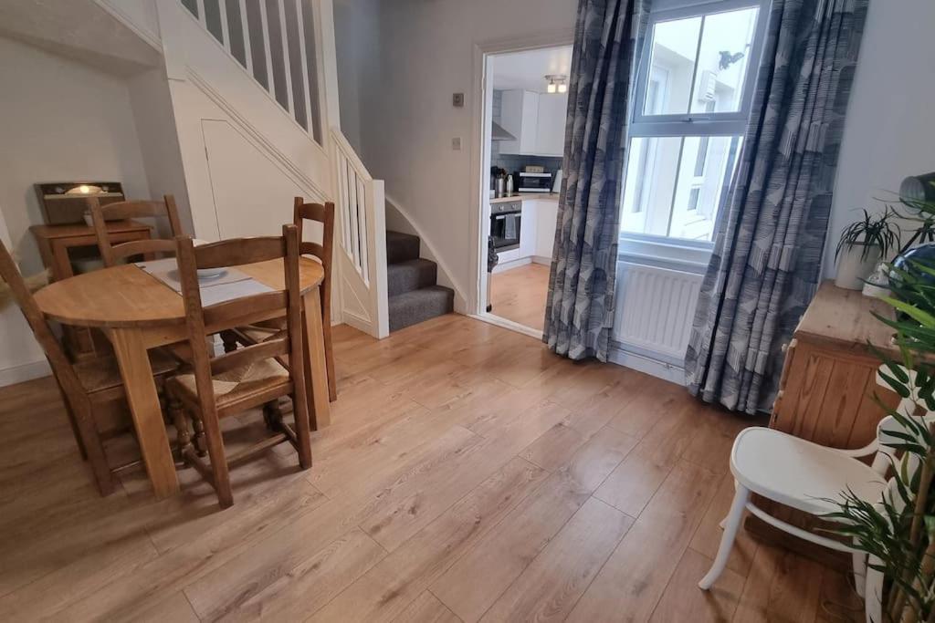 فيلا Entire House With Garden & Parking Nr Ashford Int المظهر الخارجي الصورة